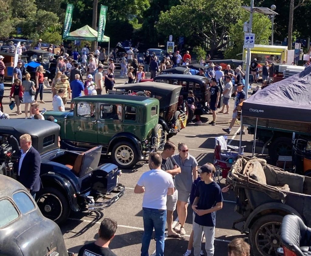 Car Show crowd